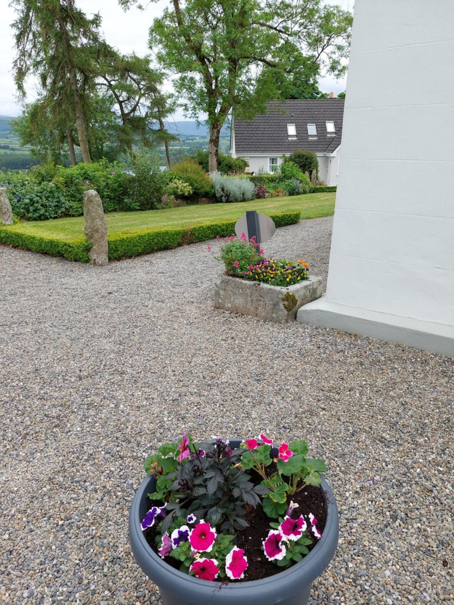 Abhainn Ri Cottages Blessington Exterior photo